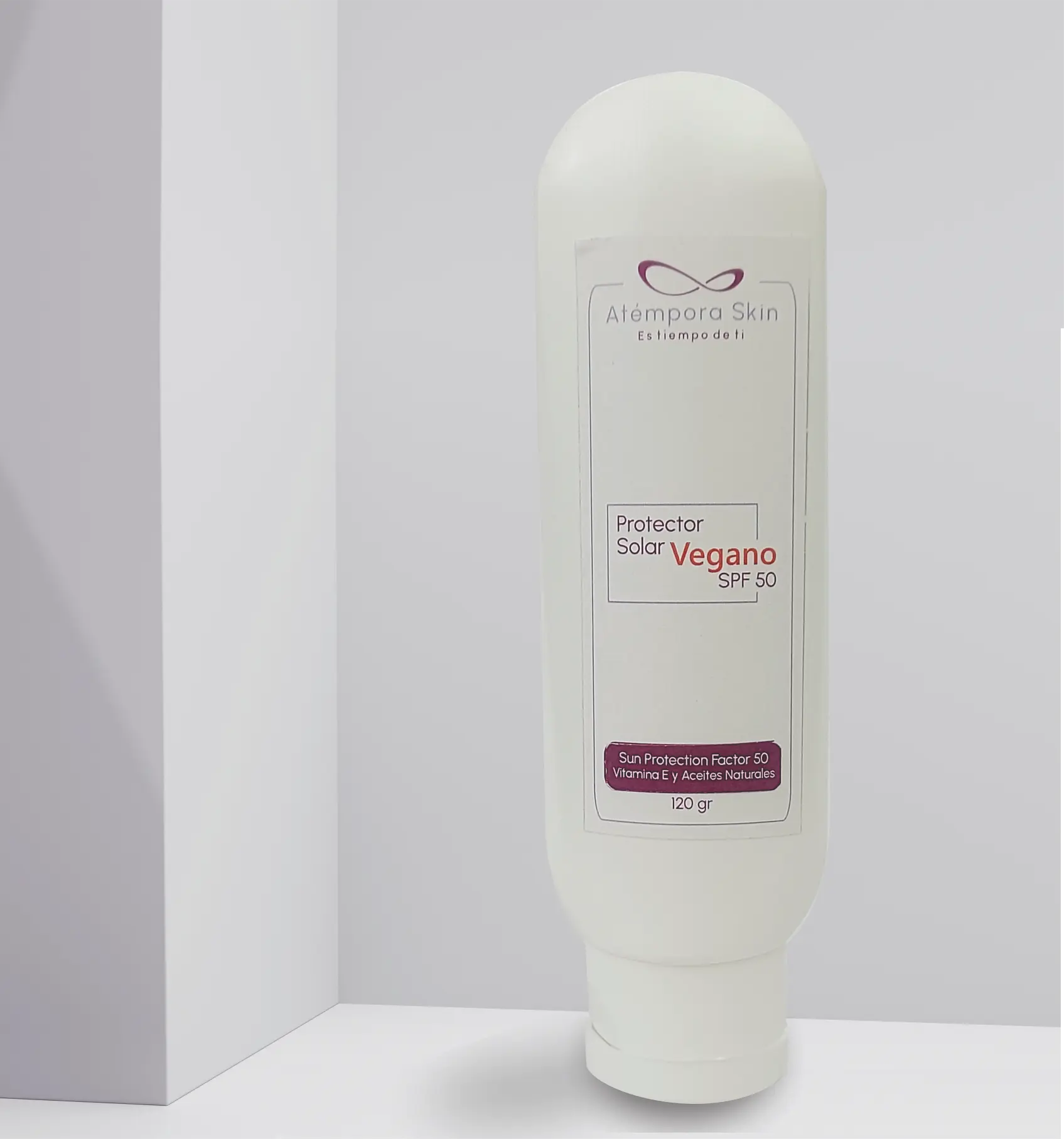 Protector solar vegano 120gr Protector solar vegano de 120 gramos con ingredientes naturales y protección UVA/UVB